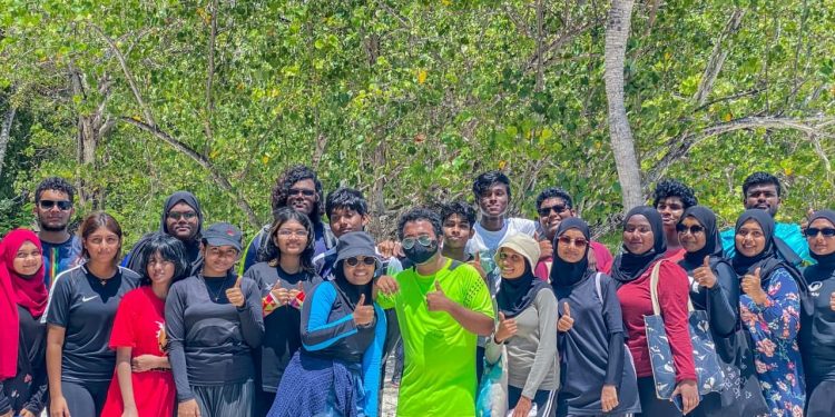 ޝެޓްސް އައު ލީޑާސް ގްރޫޕް ވިލިމާލެއަށް