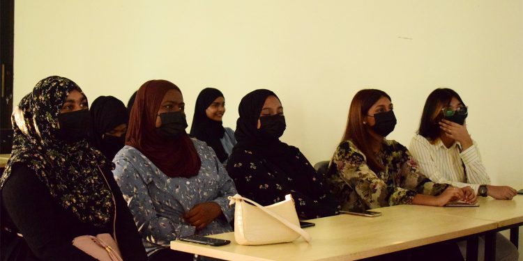 ޝެޓްސްގެ އައު ހިންގާކޮމެޓީ އިން ދަރިވަރުންނާ ބައްދަލުކޮށްފި