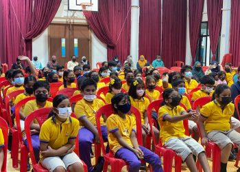 ބިލަބޮންގ ސްކޫލްގެ ގްރޭޑް 1 އަދި 2 ގެ ދަރިވަރުންނަށް ނިއަރެސްގެ ފަރާތުން ޞިއްޙީ އާންމު މައުލޫމާތު ދިނުމުގެ ސެޝަނެއް ބާއްވައިފި