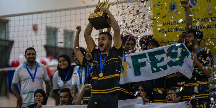 އިންޓަރ ފެކަލްޓީ ވޮލީބޯޅަ މުބާރާތުގެ ތަށި 2 ވަނަ ފަހަރަށް ސްކޫލް އޮފް ނާރސިންގ އިން އުފުލާލައިފި