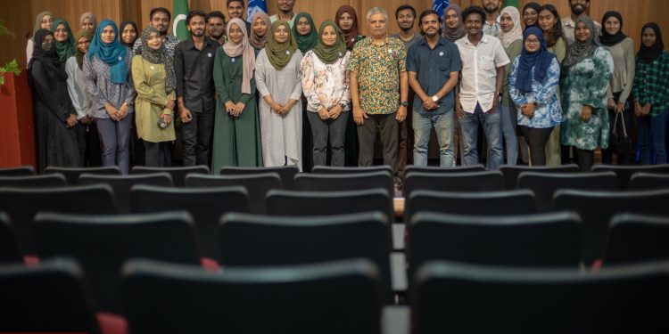 މެޑިކޯސް، ހީލާރސް އަދި ނިޔަރެސް އިން ދުނިޔޭގެ ސިއްހަތު ދުވަސް ކުލަގަދަކޮށް ފާހަގަކޮއްފި