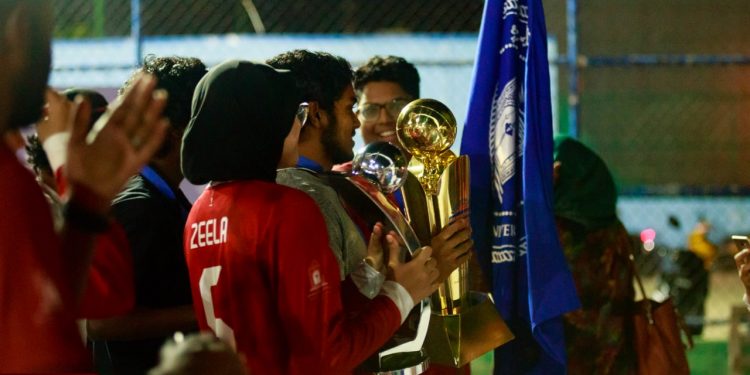 ވީ.ސީ.އެސް.އޭ ބާސްކެޓްބޯޅަ މުބާރާތުން އެމް.އެން.ޔޫއަށް ރަން މެޑައްޔަކާއި ރިހި މެޑައްޔެއް!