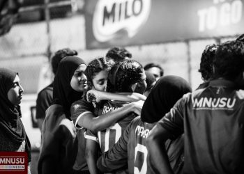 އަންހެން ބާސްކެޓް ސެމީގައި އެމް.އެން.ޔޫގެ މައްޗަށް އޭ.އައި.އެސް އިން ކުރިހޯދައިފި