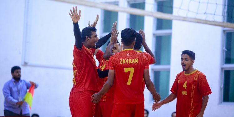 އައި.ޔޫ.އެމް ބަލިކޮށް އެމް.އެން.ޔޫ ފިރިހެން ޑިވިޝަނުގެ ފައިނަލަށް