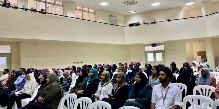 އެފް.އެޗް.އެސް އަށް މި ސެމިސްޓާއަށް އަލަށް ގުޅުނު ދަރިވަރުންނަށް އޮރިއެންޓޭޝަން ބާއްވައިފި