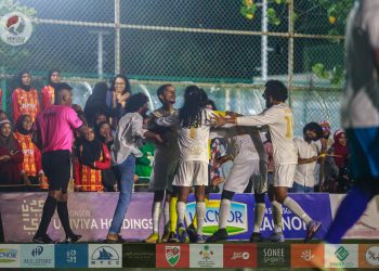 ފަހަތުން އަރާ ބިޒްނަސް ސްކޫލް ބަލިކޮށް، މެޕްސް ކޮލެޖުން ދެވަނަ ފަހަރަށް މުބާރާތުގެ ތަށި އުފުލާލައިފި!