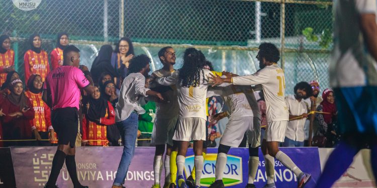 ފަހަތުން އަރާ ބިޒްނަސް ސްކޫލް ބަލިކޮށް، މެޕްސް ކޮލެޖުން ދެވަނަ ފަހަރަށް މުބާރާތުގެ ތަށި އުފުލާލައިފި!