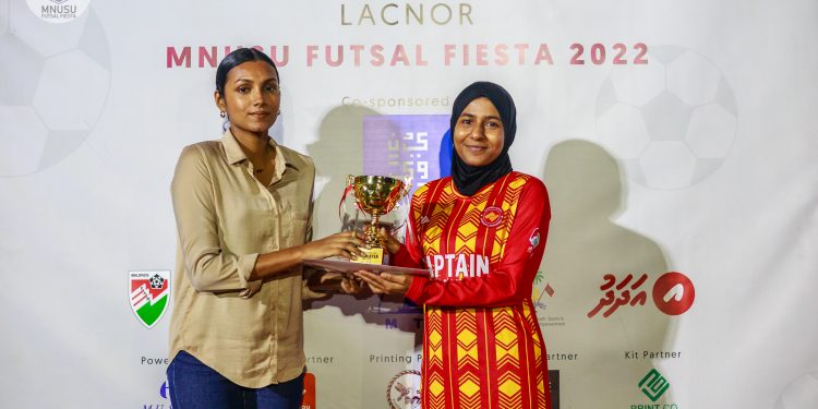 އަންހެން ޑިވިޝަނުގެ އެންމެ މޮޅު ކުޅުންތެރިޔަކަށް ބިޒްނަސް ސްކޫލްގެ ފިރުޝާނާ!