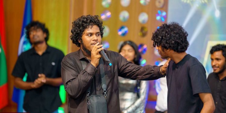 ޝެޓްސް ލޫމޯސް 2022، މި ފަހަރުގެ ޝޯވއަށްވެސް ހޫނު ތަރުހީބެއް