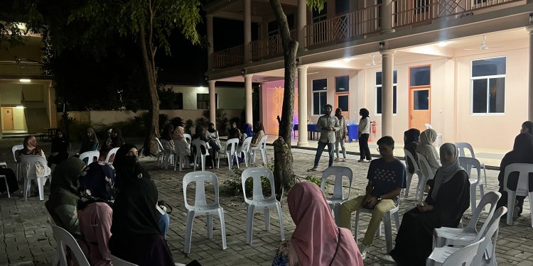 ޔޫނިއަންގެ ޓީމާއެކު ކުޅުދުއްފުށި ކެމްޕަސް ދަރިވަރުންގެ ”ފްރެޝާސް ނައިޓް“!