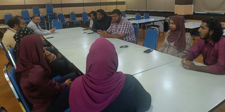 ބީ.އެސް.އެސް.އޭއިން އެމް.އެން.ޔޫ ބީ.އެސްގެ މެނޭޖްމެންޓާ ބައްދަލުކޮށްފި