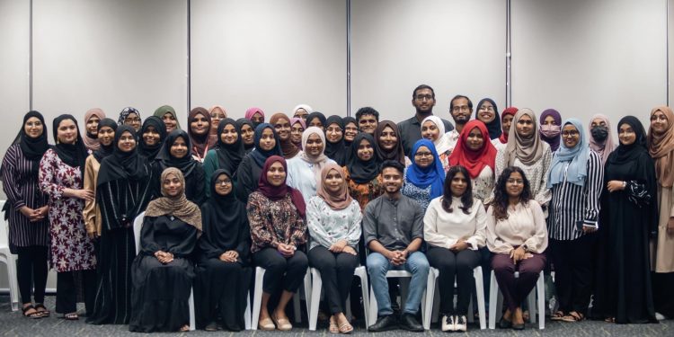 އެމް.އެމް.ޑަބްލިޔު.އެމްގެ ފަރާތުން މެޑިކޯސްގެ ދަރުމަވެރިންނަށް ޚާއްސަ ވޯކްޝޮޕެއް ހިންގައިފި