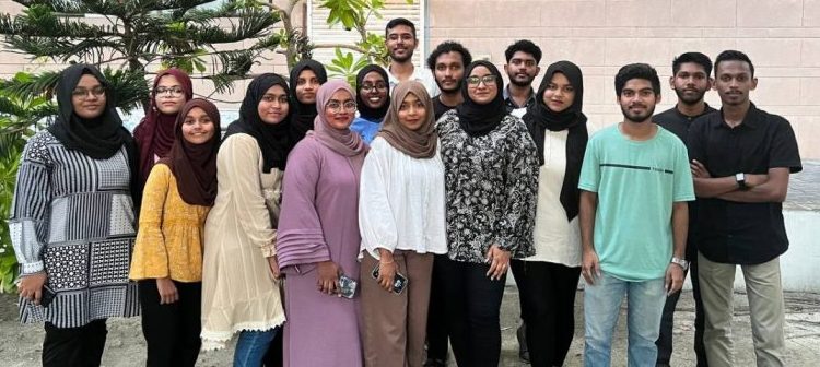 ހީލާރސްގެ ލީޑަރުންނަށް ހާއްސަކޮށްގެން ރޯދަވީއްލުމެއް ބާއްވައިފި!