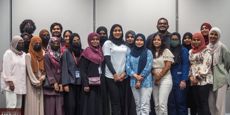 މެޑިކޯސްގެ ދަރުމަވެރިން އިންސާނީ ވަގުފާރިއަށް އަހުލުވެރިކުރުމަށް ޚާއްސަ ޓްރެއިނިންގ އެއް ކުރިޔަށް ގެންގޮސްފި