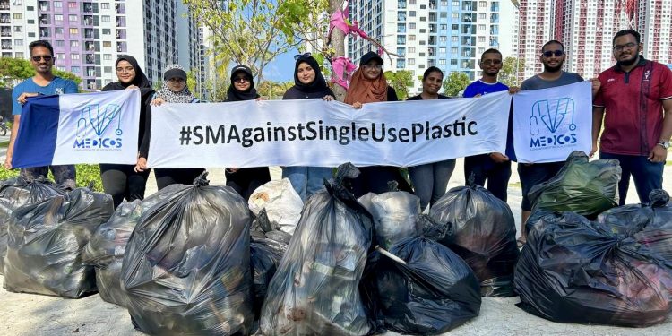 މެޑިކޯސްއިން އިންތިޒާމުކުރި ގޮނޑުދޮށް ސާފުކުރުމުގެ ހަރަކާތް ވަރަށް ކާމިޔާބު!