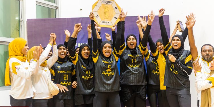 ތާރިޙީ ލެގަސީ ޝީލްޑް މެޗް ސްކޫލް އޮފް ނާރސިންގ އިން ކާމިޔާބުކޮށްފި!