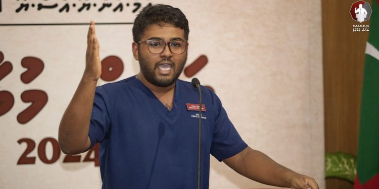 އެފް.އެޗް.ޓީ.އެސް ބަހުސް ދޫކޮށް އެފް.އީ މޮޅުވިއިރު، އެސް.އެމް ސެމީއަށް!