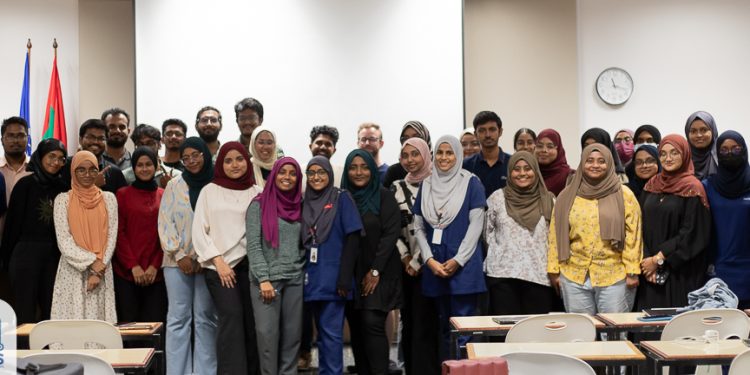 މެޑިކޯސް އާއި އެމް.އާރް.އެސް.އޯ ގުޅިގެން ”ސްޕޭސް މެޑިސިން“ އާ ބެހޭ ޚާއްސަ ސެޝަނެއް ބާއްވައިފި