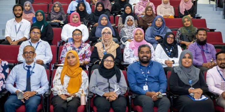 ފެކަލްޓީ އޮފް ހެލްތް ސައިންސަސްގެ ދެވަނަ ސެމިސްޓާރގެ އޮރިއެންޓޭޝަން ބާއްވައިފި