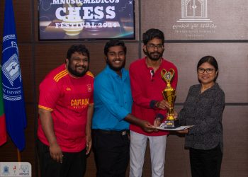 އެމް.އެން.ޔޫ.އެސް.ޔޫ-މެޑިކޯސް ޗެސް ފެސްޓިވަލް 2024ގެ ޗެމްޕިއަން ޓީމަކަށް އެމް.އެން.ޔޫ ބިޒްނަސް ސްކޫލް!