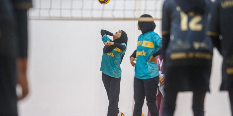 އެފް.އީ އަދި އެފް.އޭގެ އަންހެން ޓީމުން މުބާރާތް ފެށީ ގަދަކޮށް!