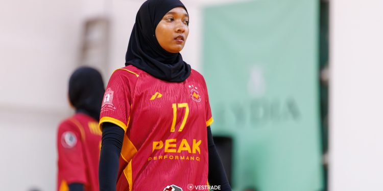 އެމް.އެން.ޔޫ.ބީ.އެސް ގްރޫޕްގެ އެއްވަނައިގައި ސެމީއަށް ދިޔައިރު، އެފް.އެޗް.އެސް އަދި އެސް.އެން އަށް ފަސޭހަ މޮޅެއް